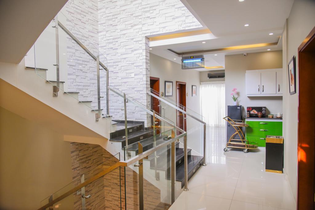 Orchards Cottage Hotel การาจี ภายนอก รูปภาพ