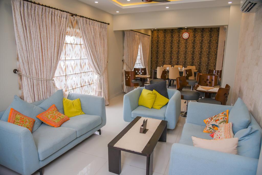 Orchards Cottage Hotel การาจี ภายนอก รูปภาพ
