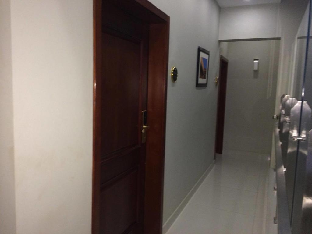 Orchards Cottage Hotel การาจี ภายนอก รูปภาพ